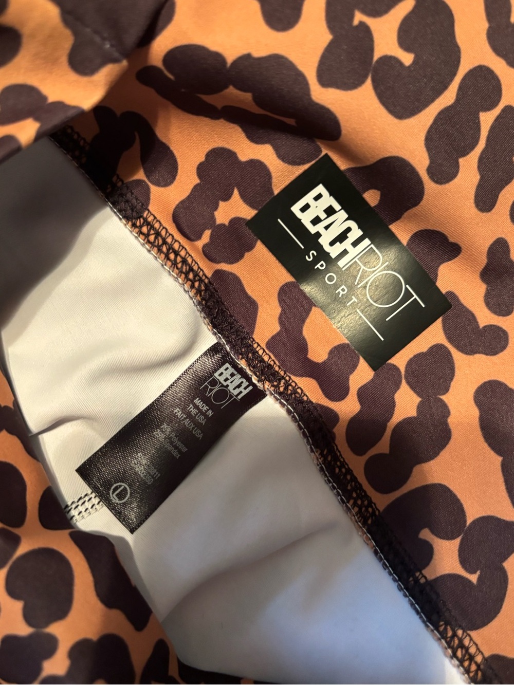 Beach Riot Leopard High-Waist Piper Legging and Twist Top Set - Picture 4 of 10